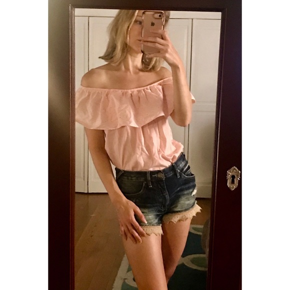 Vintage Tops - 🎉5 for $50 🎉 Vintage Pink Off-the-Shoulder Top